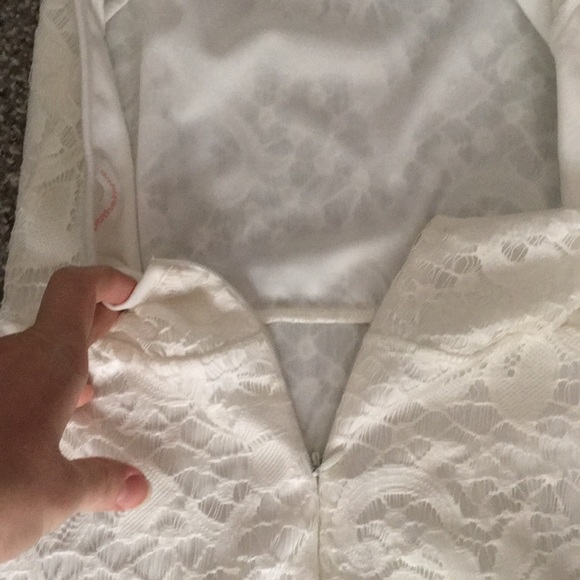 💃🏼EUC White lace halter dress size s(tag gone) - Picture 7 of 9